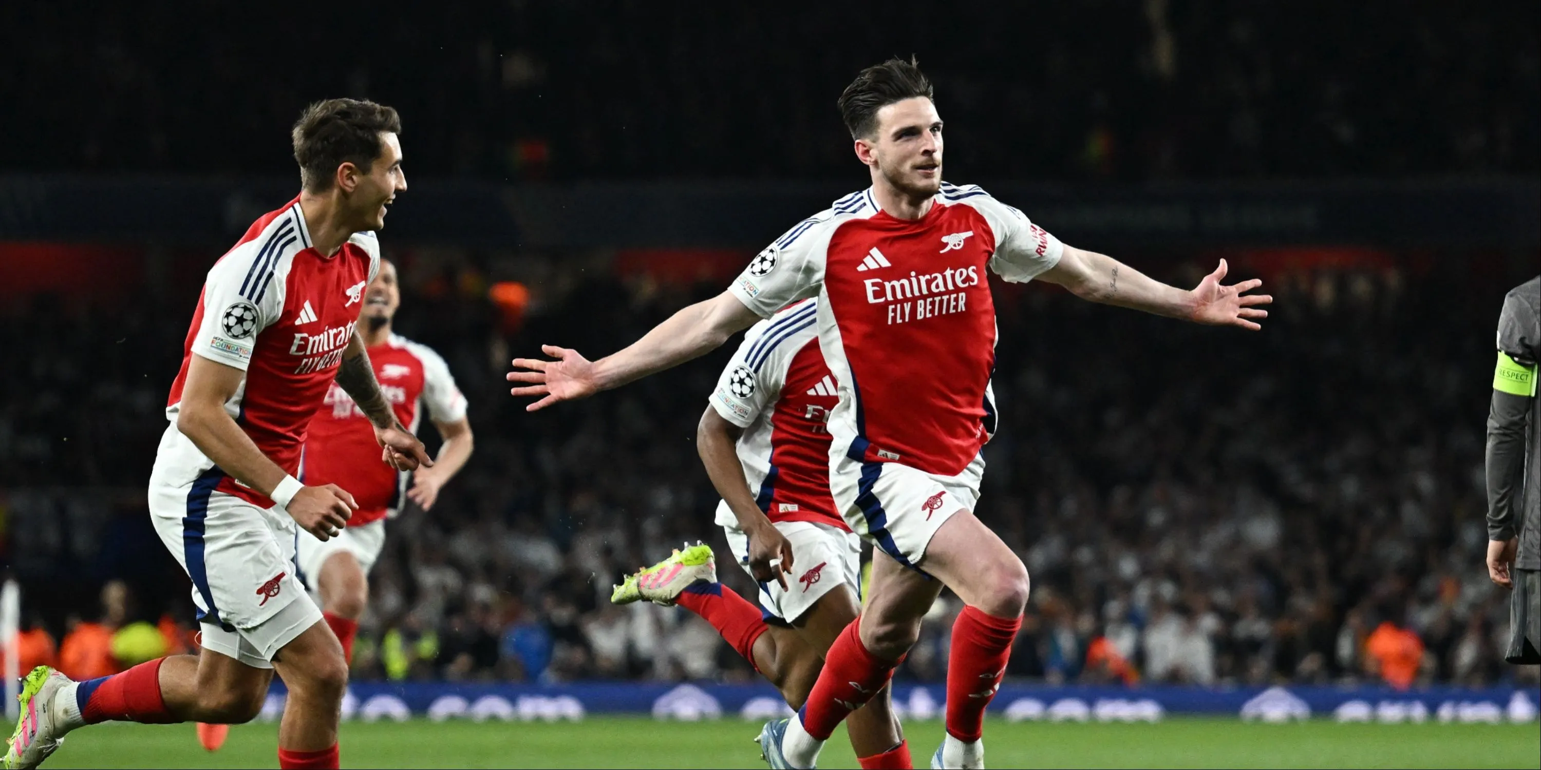 Declan Rice ăn mừng bàn thắng cho Arsenal trong trận gặp Real Madrid
