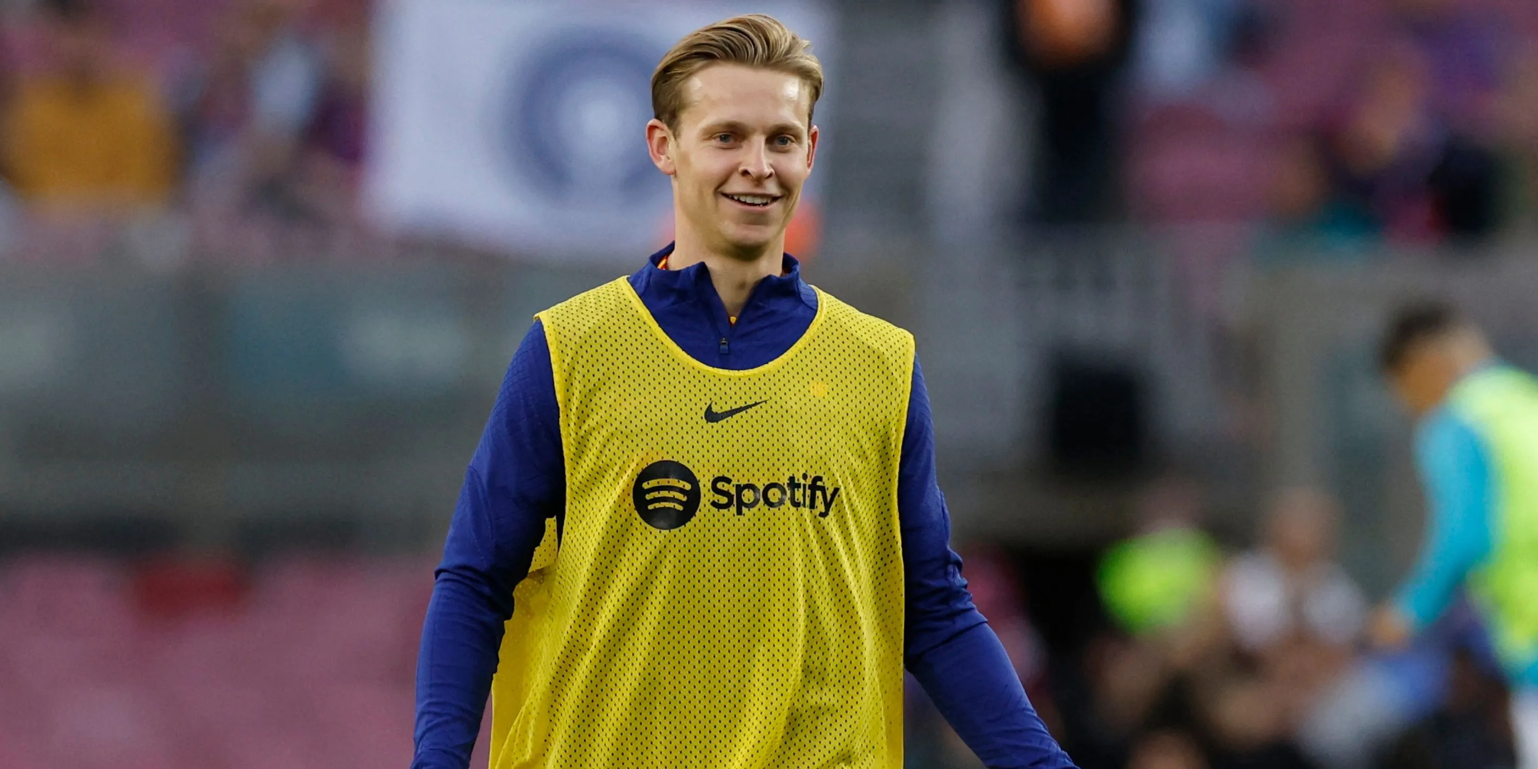 Frenkie de Jong trong màu áo Barcelona