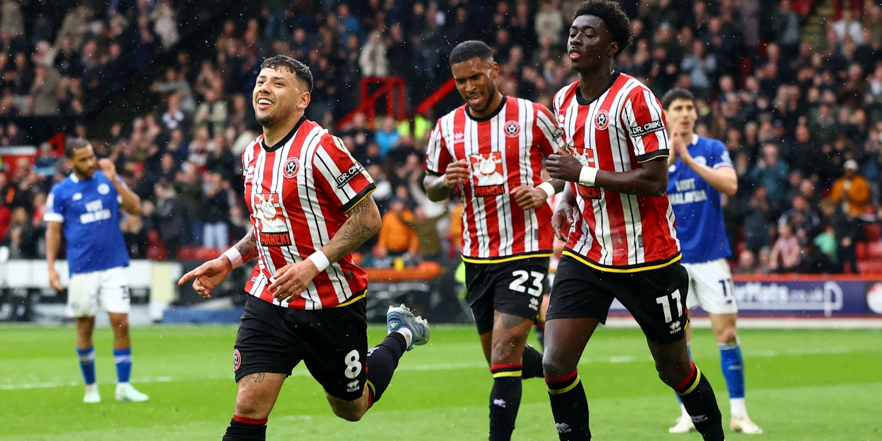 Gustavo Hamer ăn mừng bàn thắng cho Sheffield United