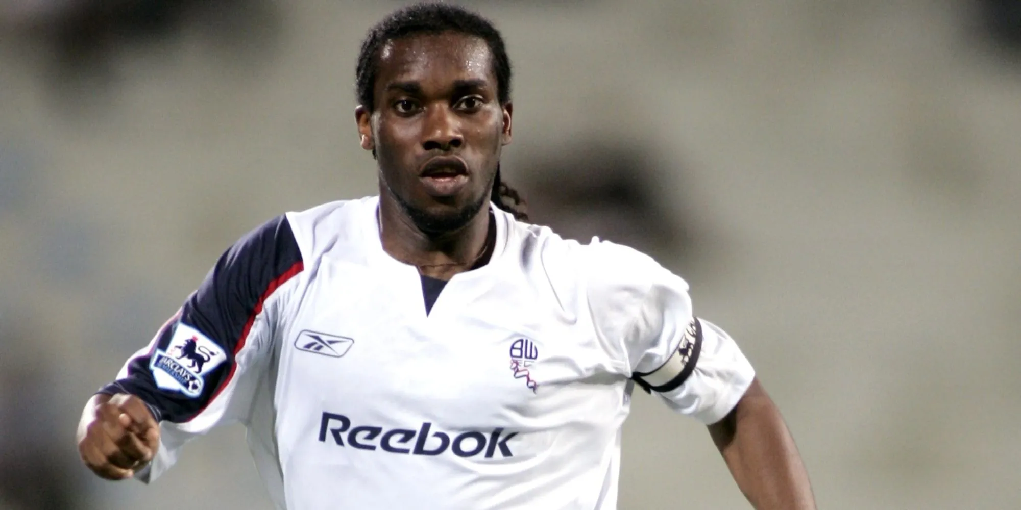 Jay-Jay Okocha với những pha xử lý bóng kỹ thuật tại Premier League