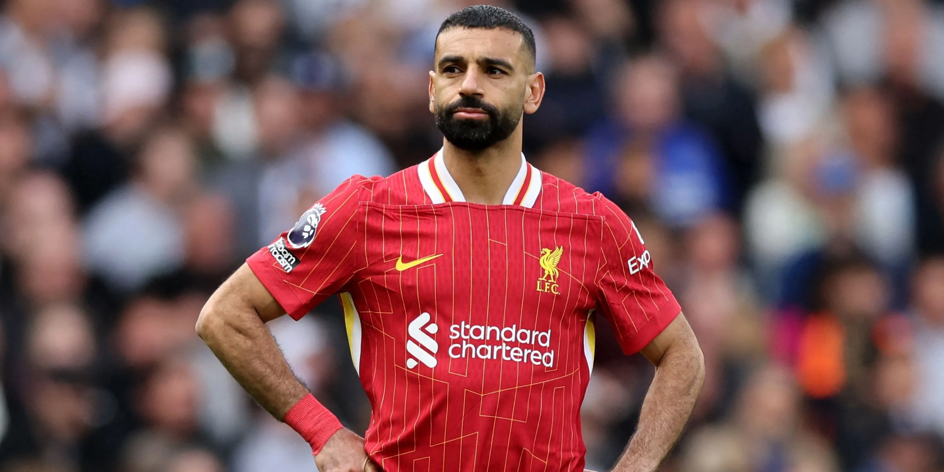 Mohamed Salah của Liverpool phản ứng sau khi đội nhà thủng lưới
