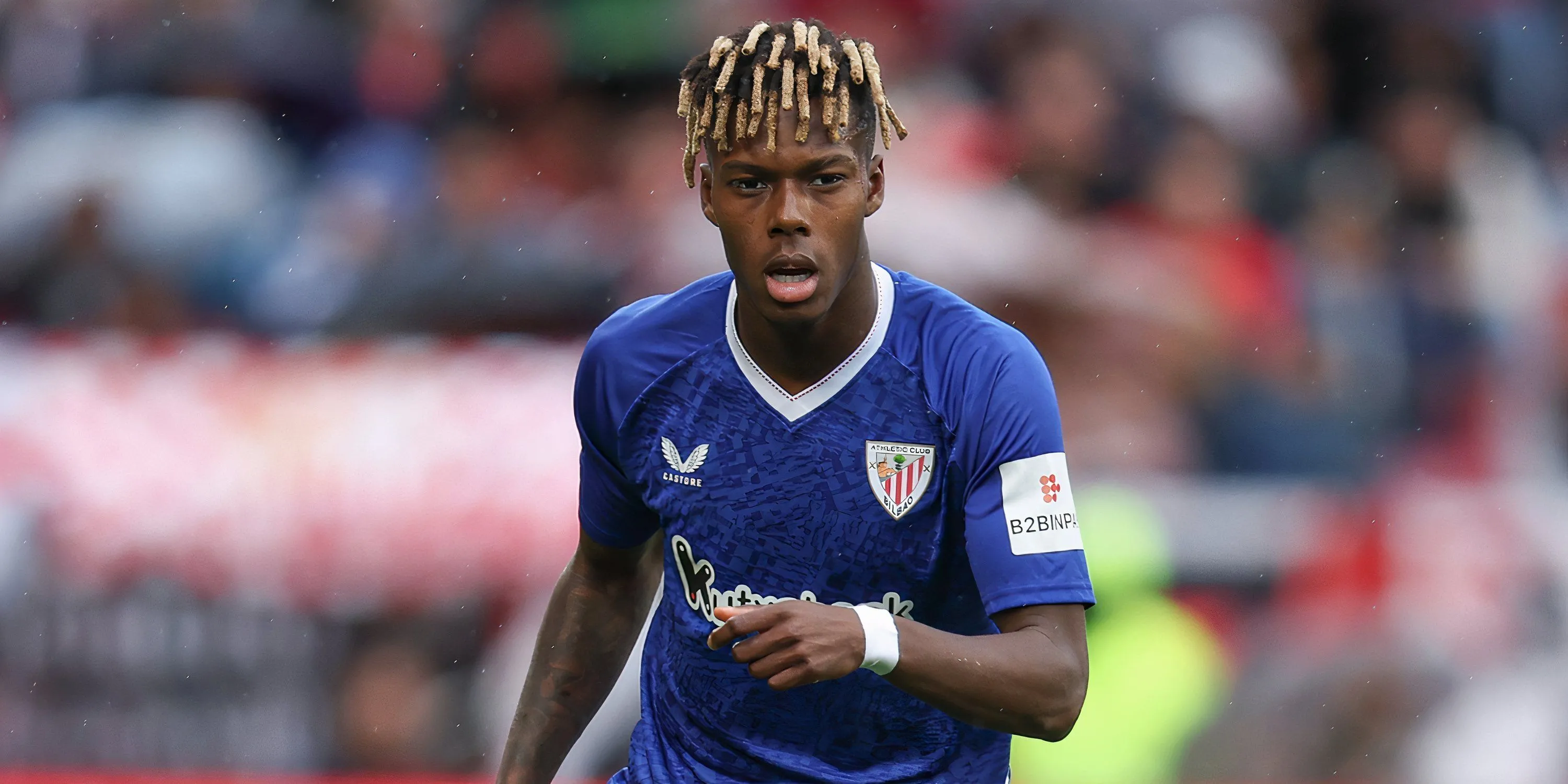 Nico Williams trong một pha hành động cho Athletic Bilbao