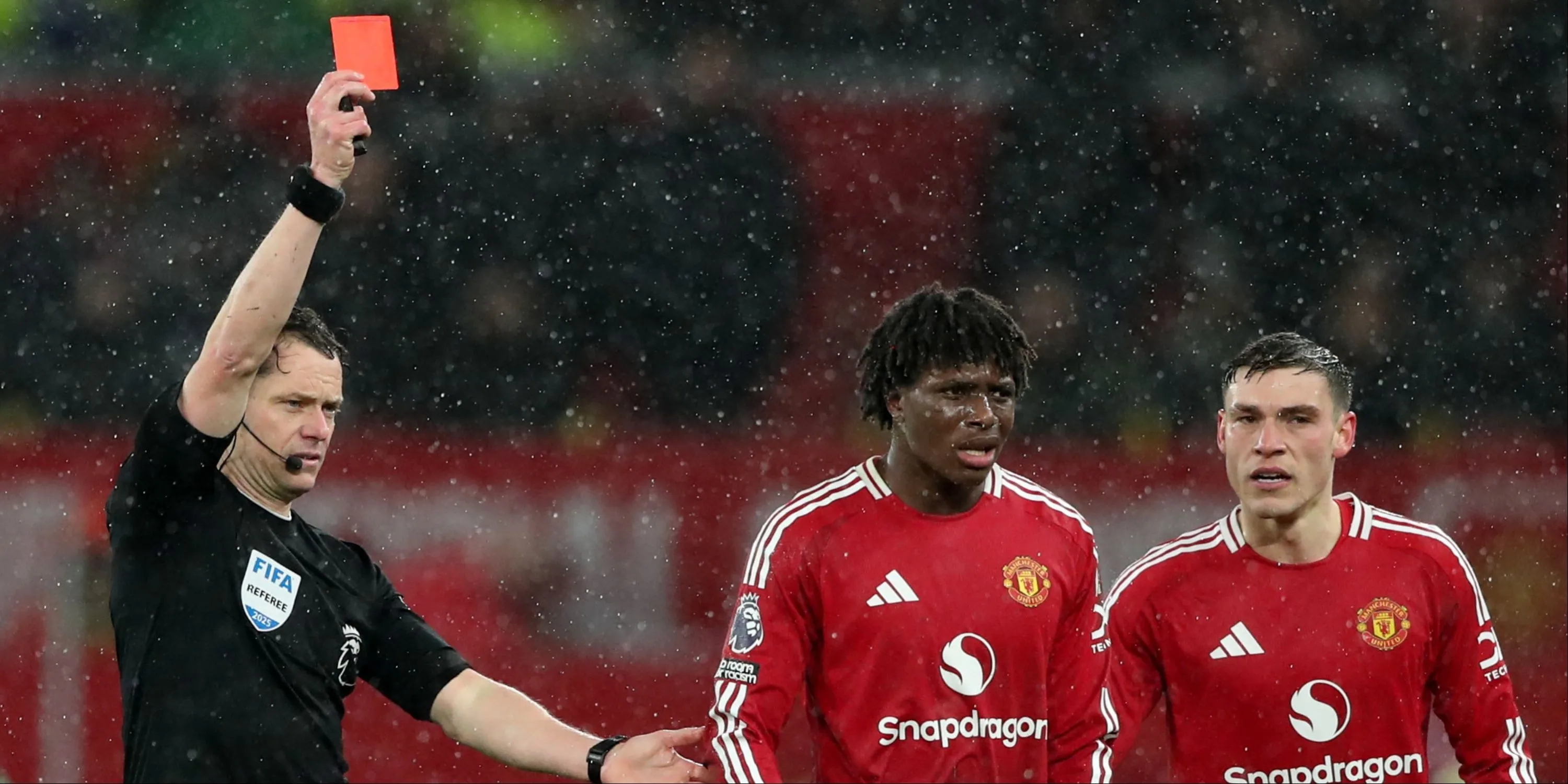 Patrick Dorgu trong màu áo Man United