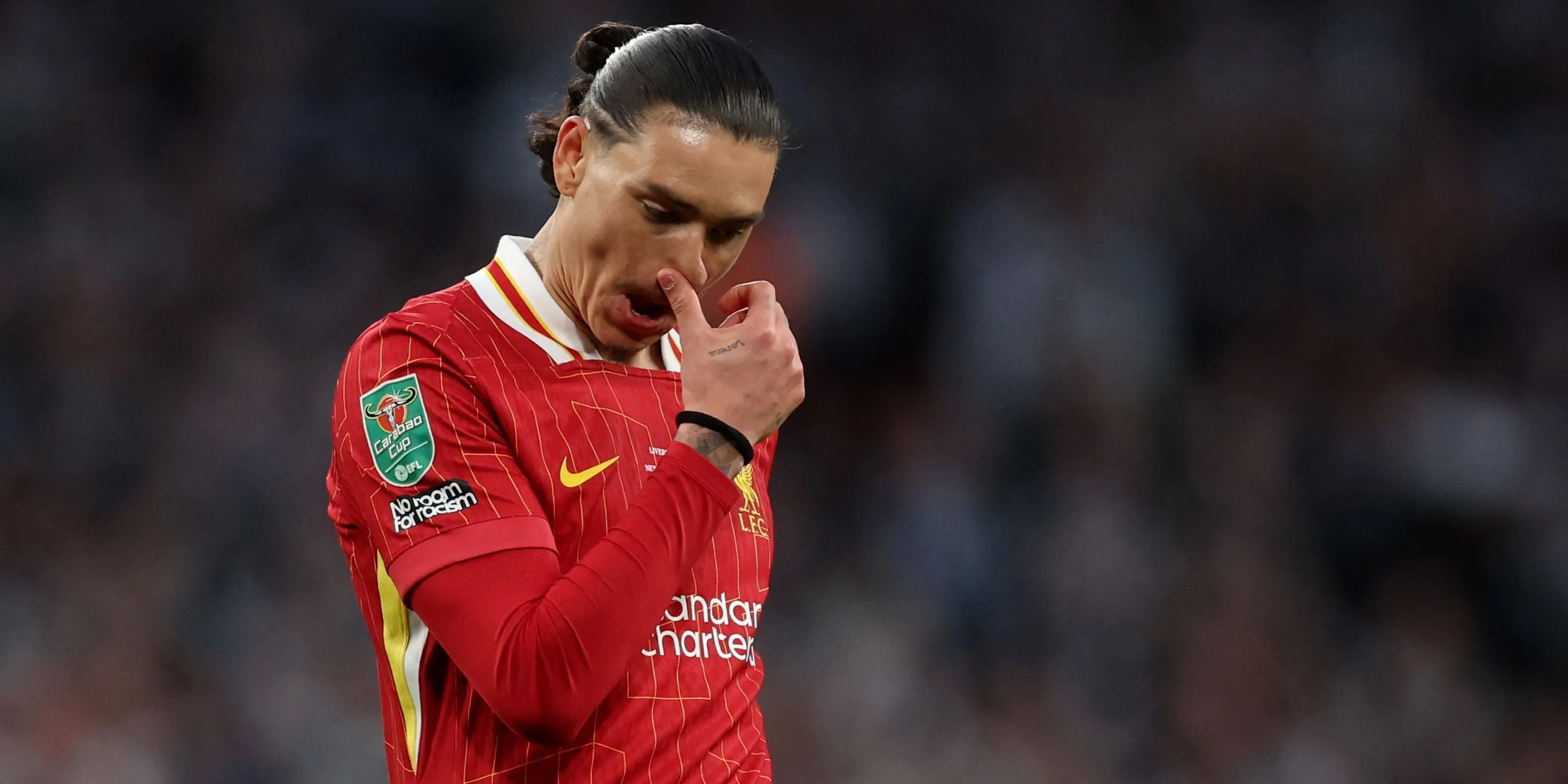 Tiền đạo Darwin Nunez của Liverpool thể hiện sự thất vọng