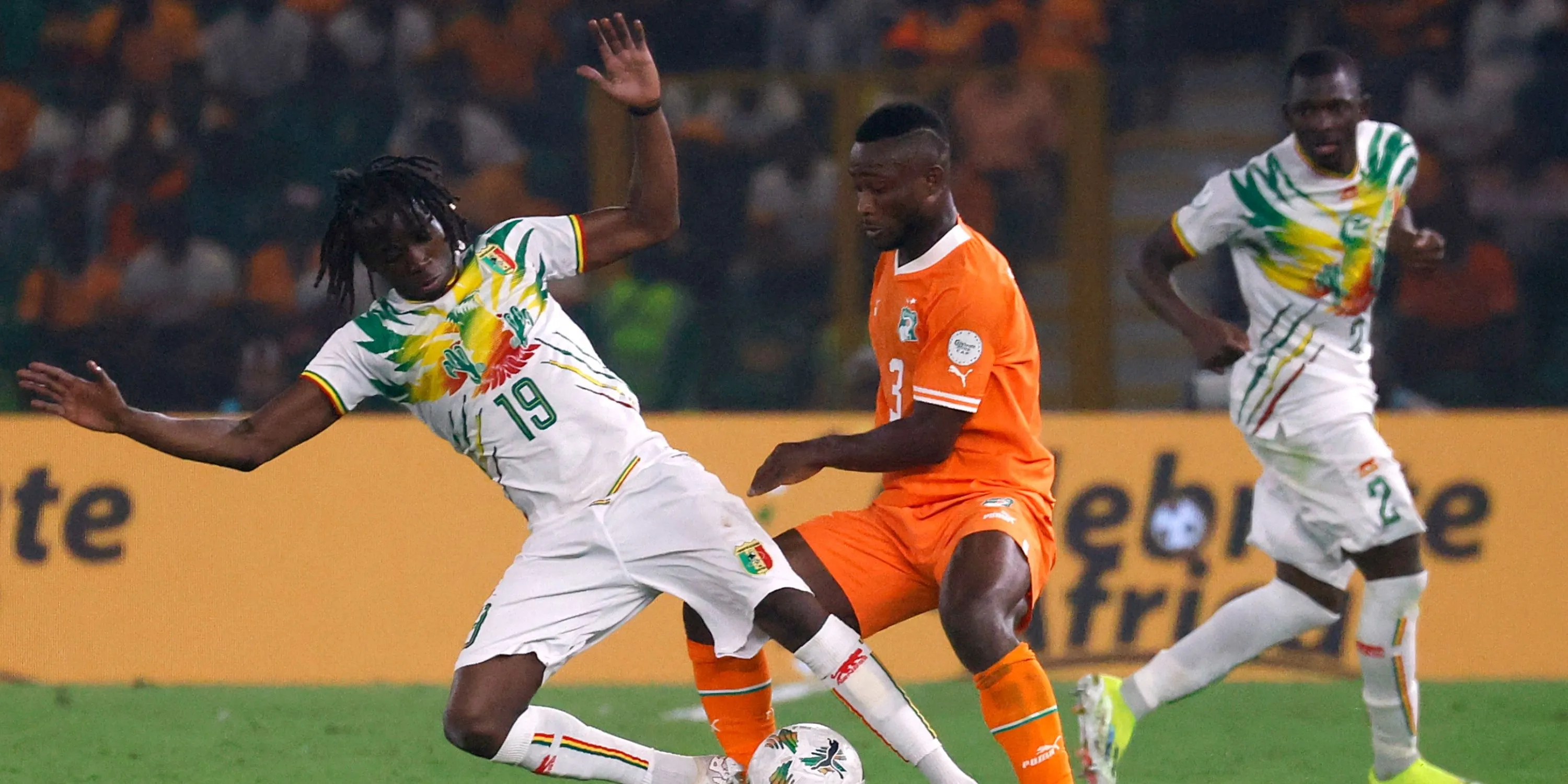 Cầu thủ Fousseni Diabaté trong màu áo đội tuyển Mali