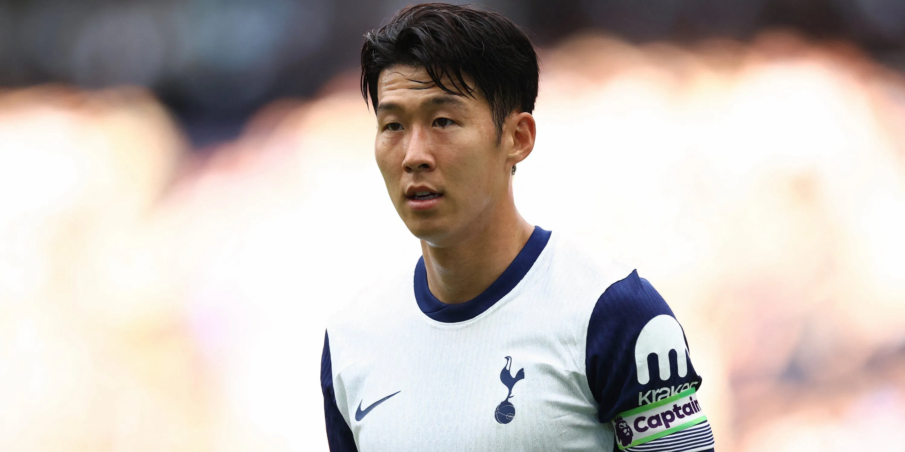 Đội trưởng Heung-min Son thi đấu cho Tottenham Hotspur