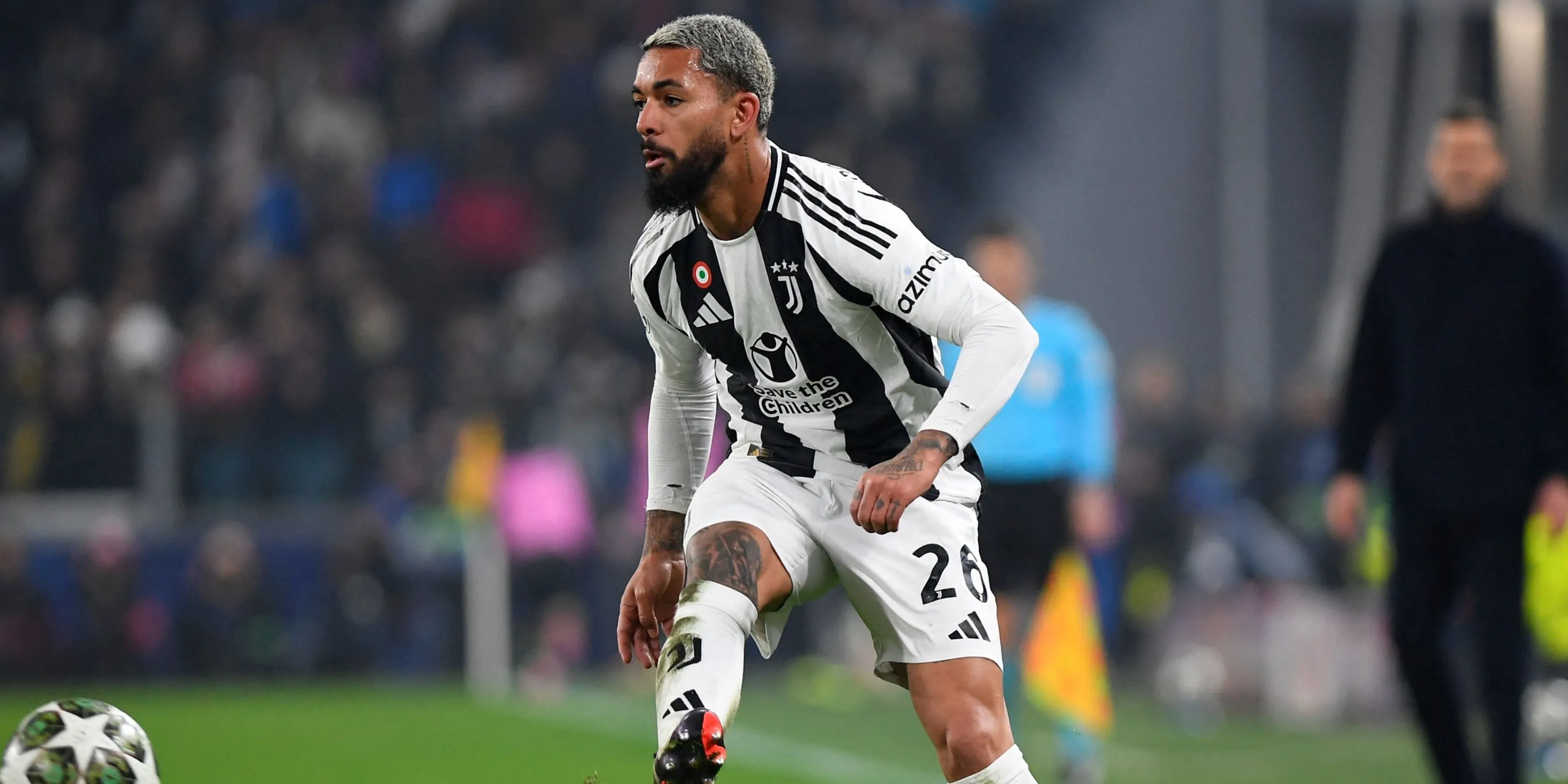 Douglas Luiz Juventus Champions League