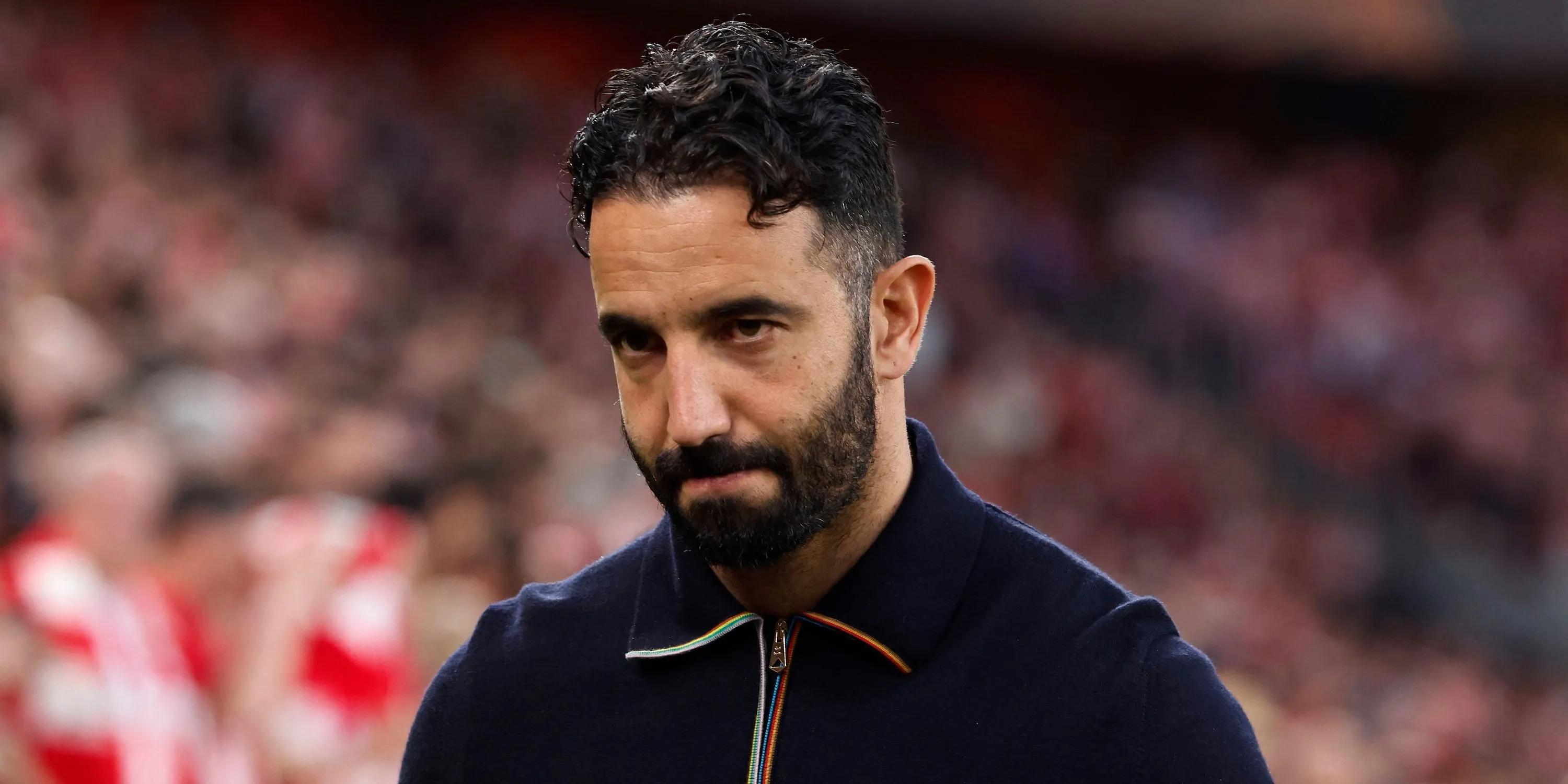 HLV Ruben Amorim của Manchester United trước trận đấu, biểu tượng cho giai đoạn chuyển nhượng mới