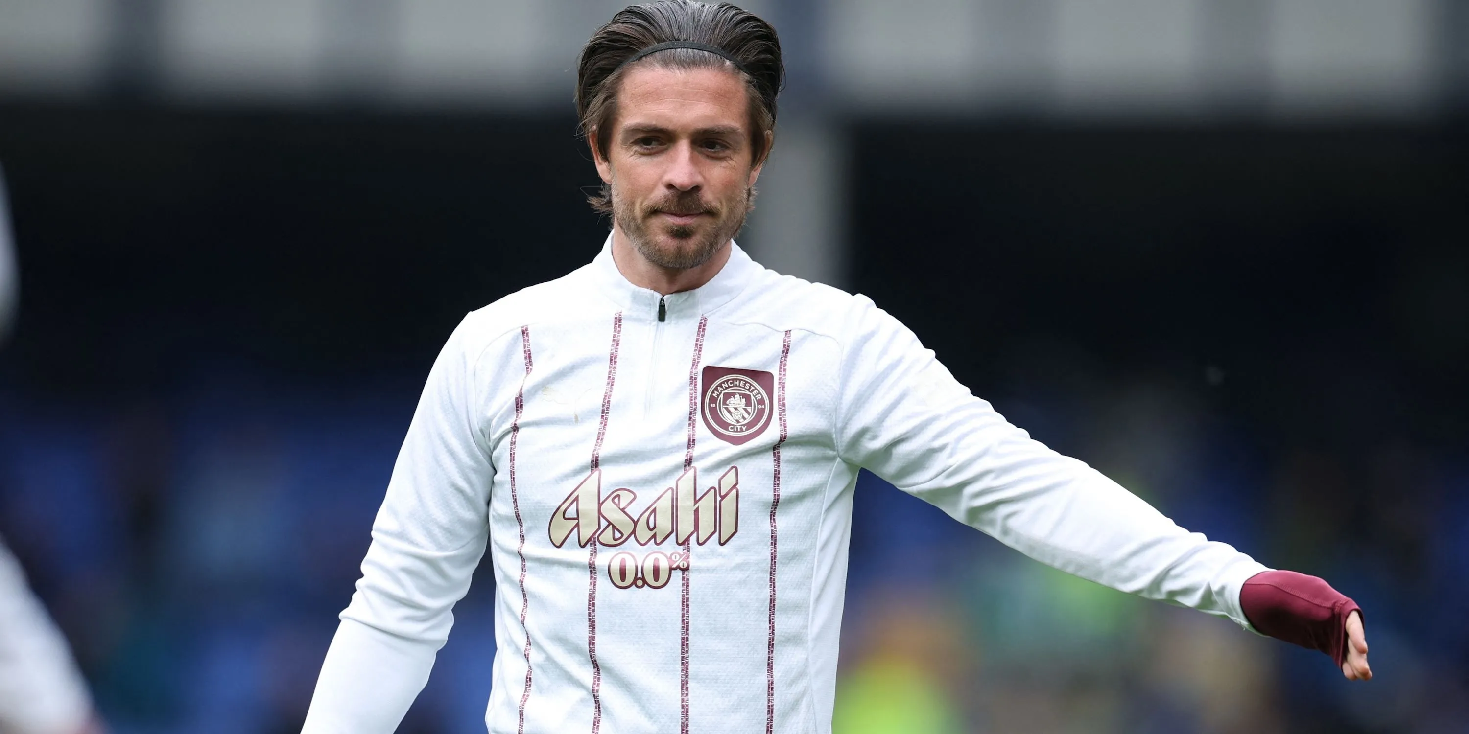 Jack Grealish của Manchester City trong buổi khởi động trước trận đấu