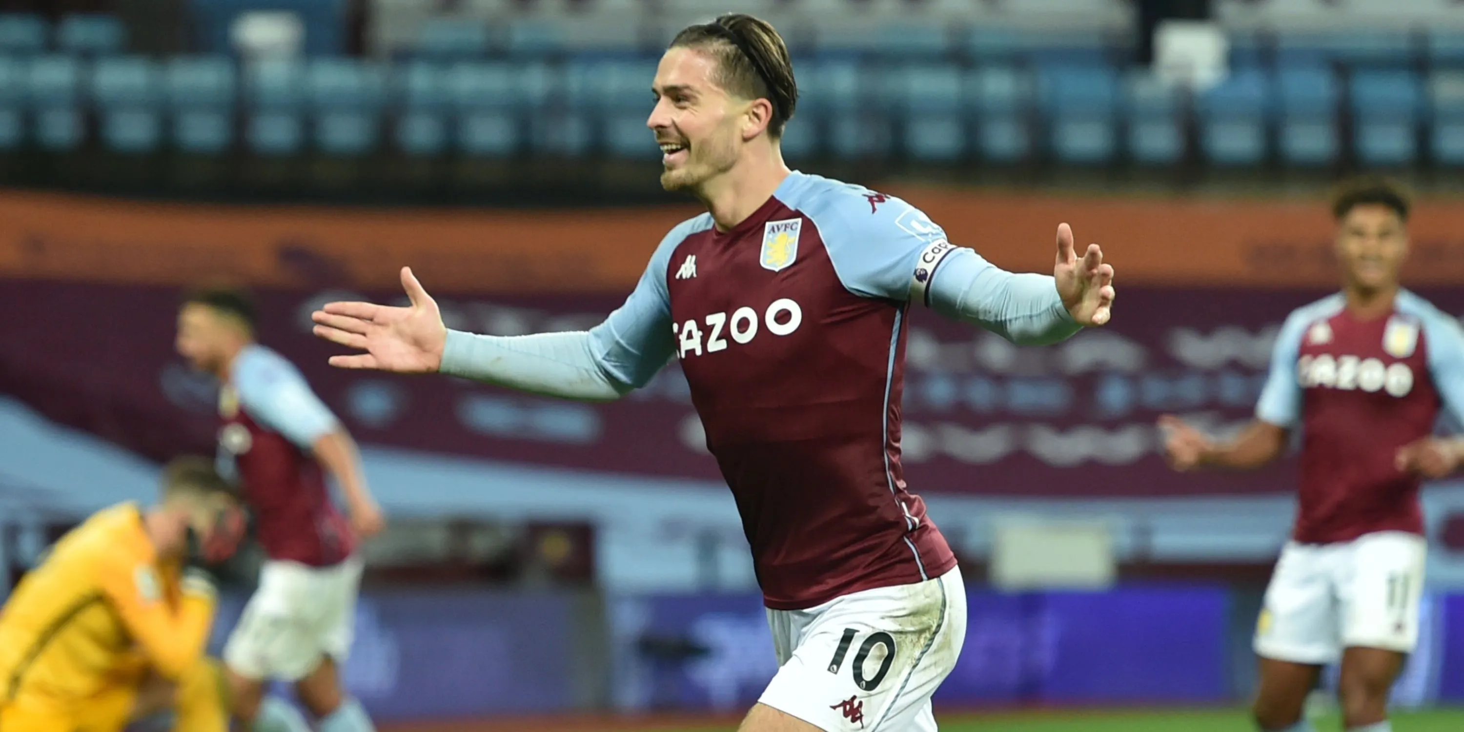 Jack Grealish thi đấu cho Aston Villa tại Premier League