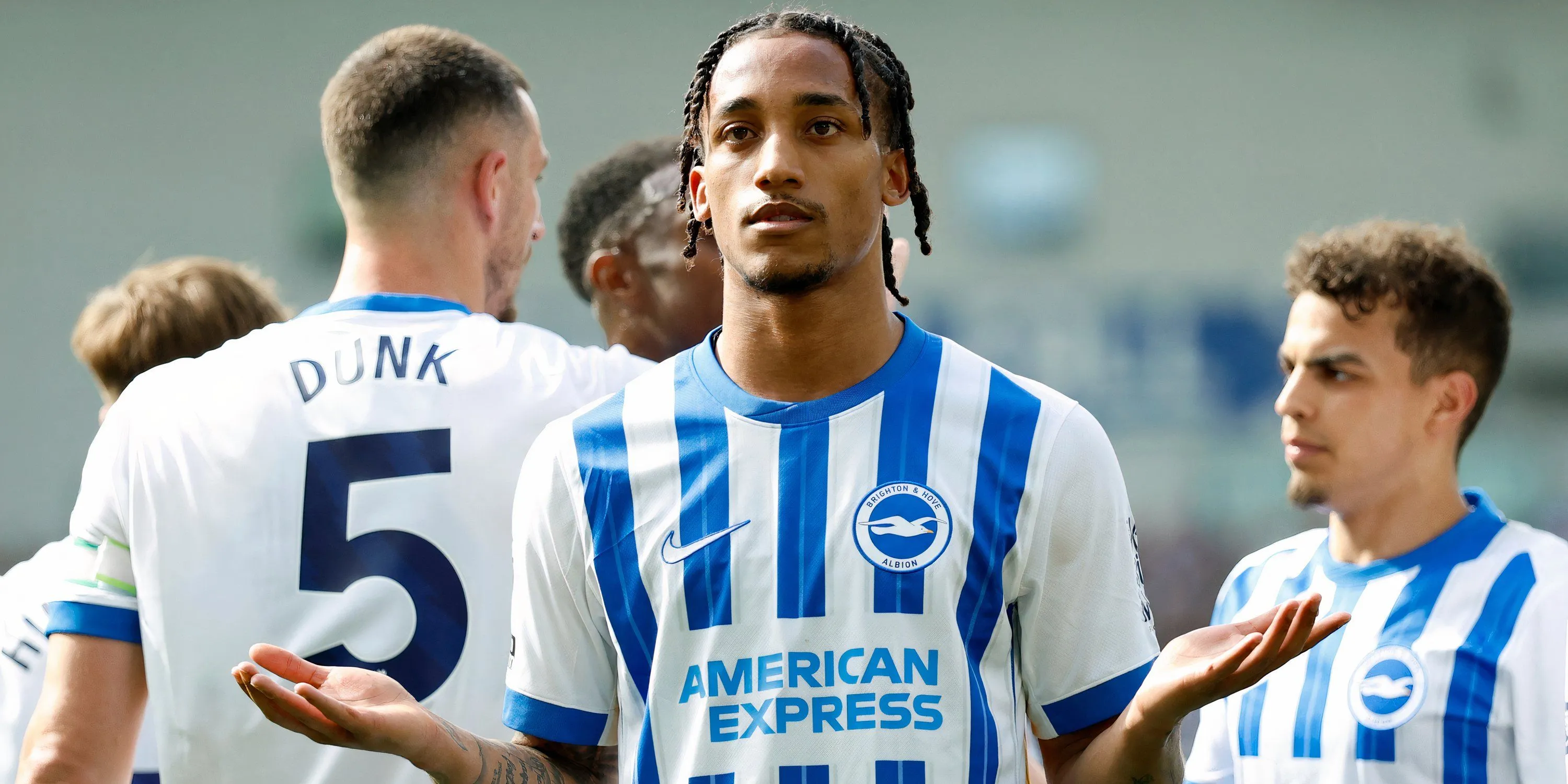 Tiền đạo Joao Pedro của Brighton &amp; Hove Albion thi đấu