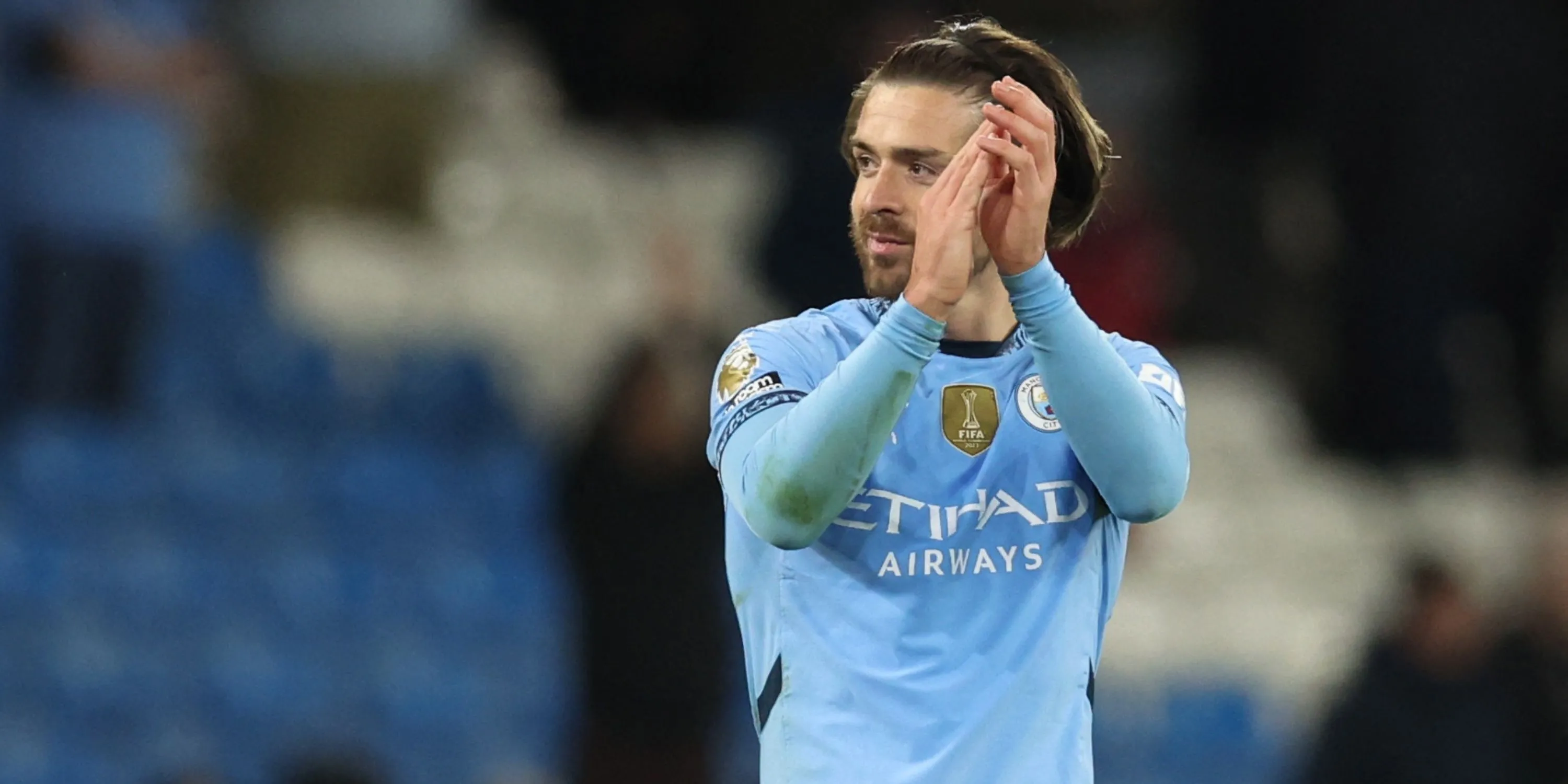 Tiền vệ Jack Grealish trong màu áo câu lạc bộ