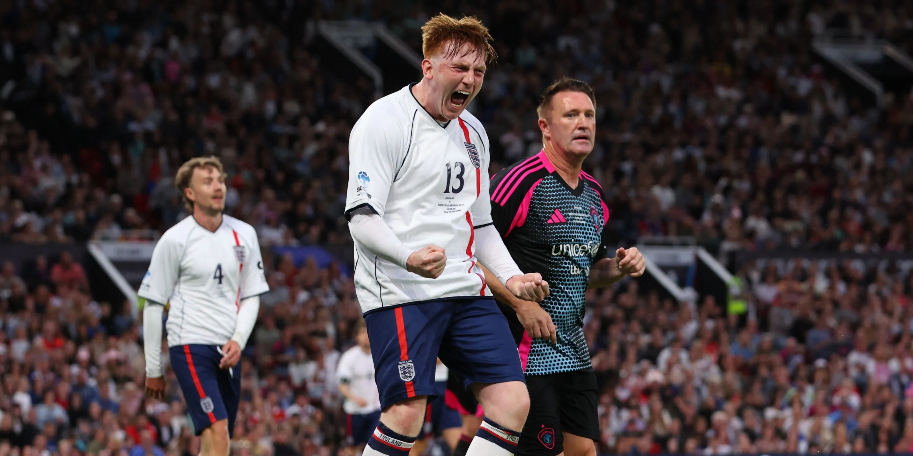 Angry Ginge - YouTuber và Twitch streamer nổi tiếng, fan cứng Manchester United với những khoảnh khắc cuồng nhiệt