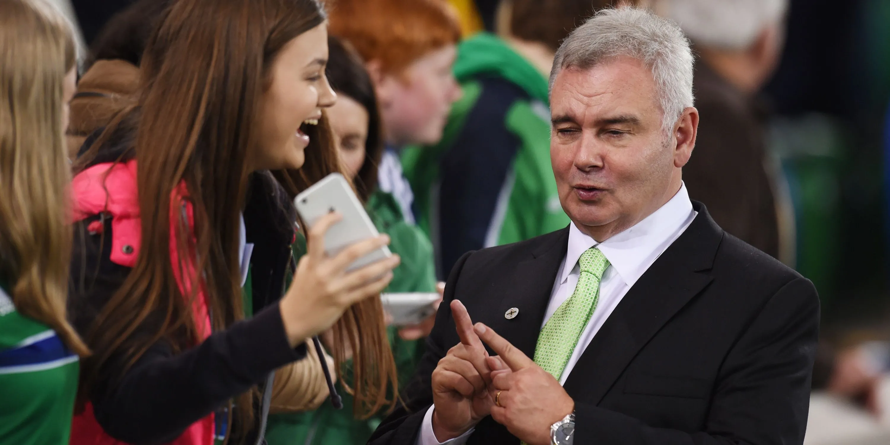 Eamonn Holmes - MC truyền hình lâu năm, người hâm mộ trung thành của Manchester United và huyền thoại George Best