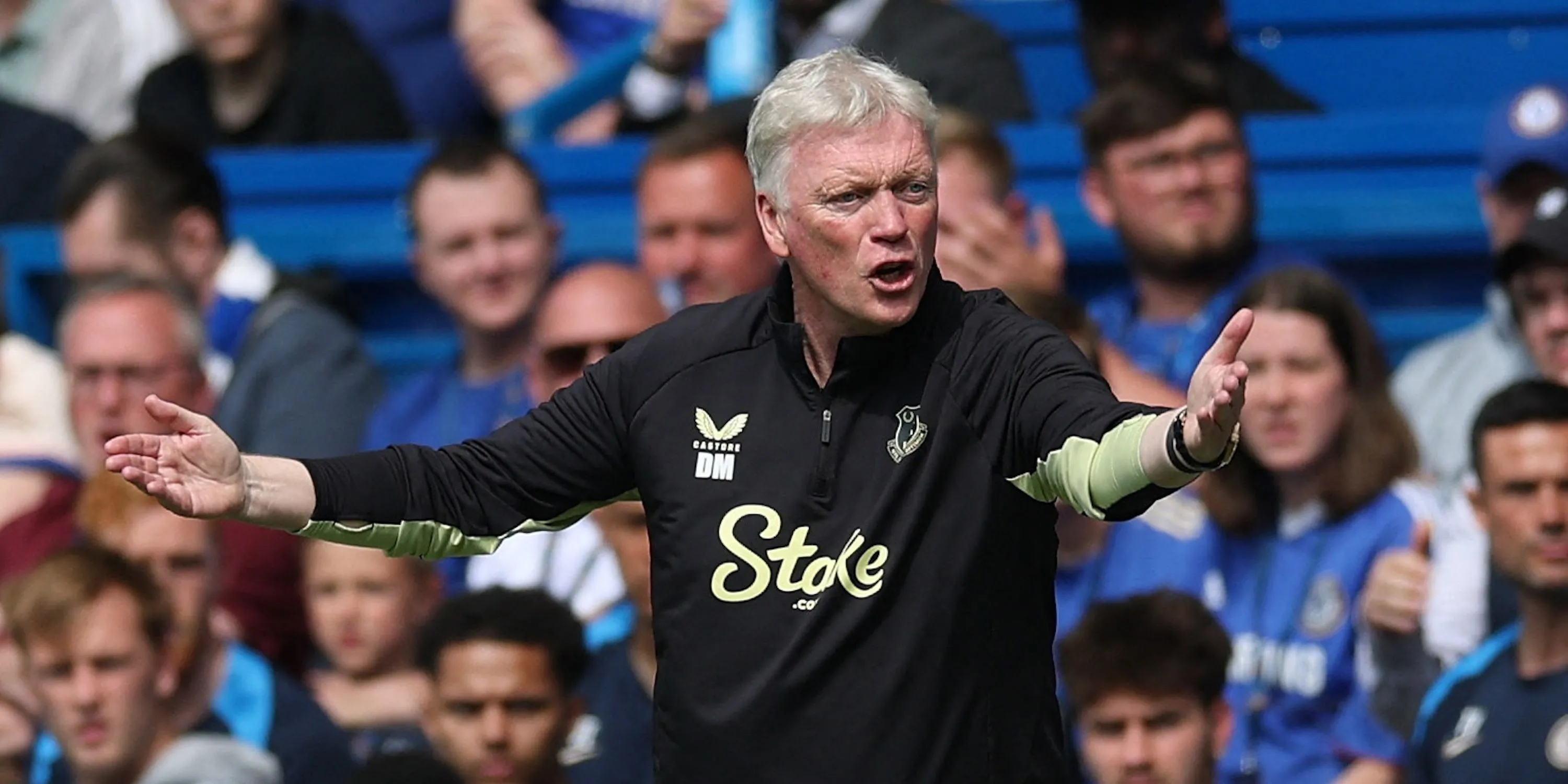 HLV David Moyes của Everton trên băng ghế chỉ đạo