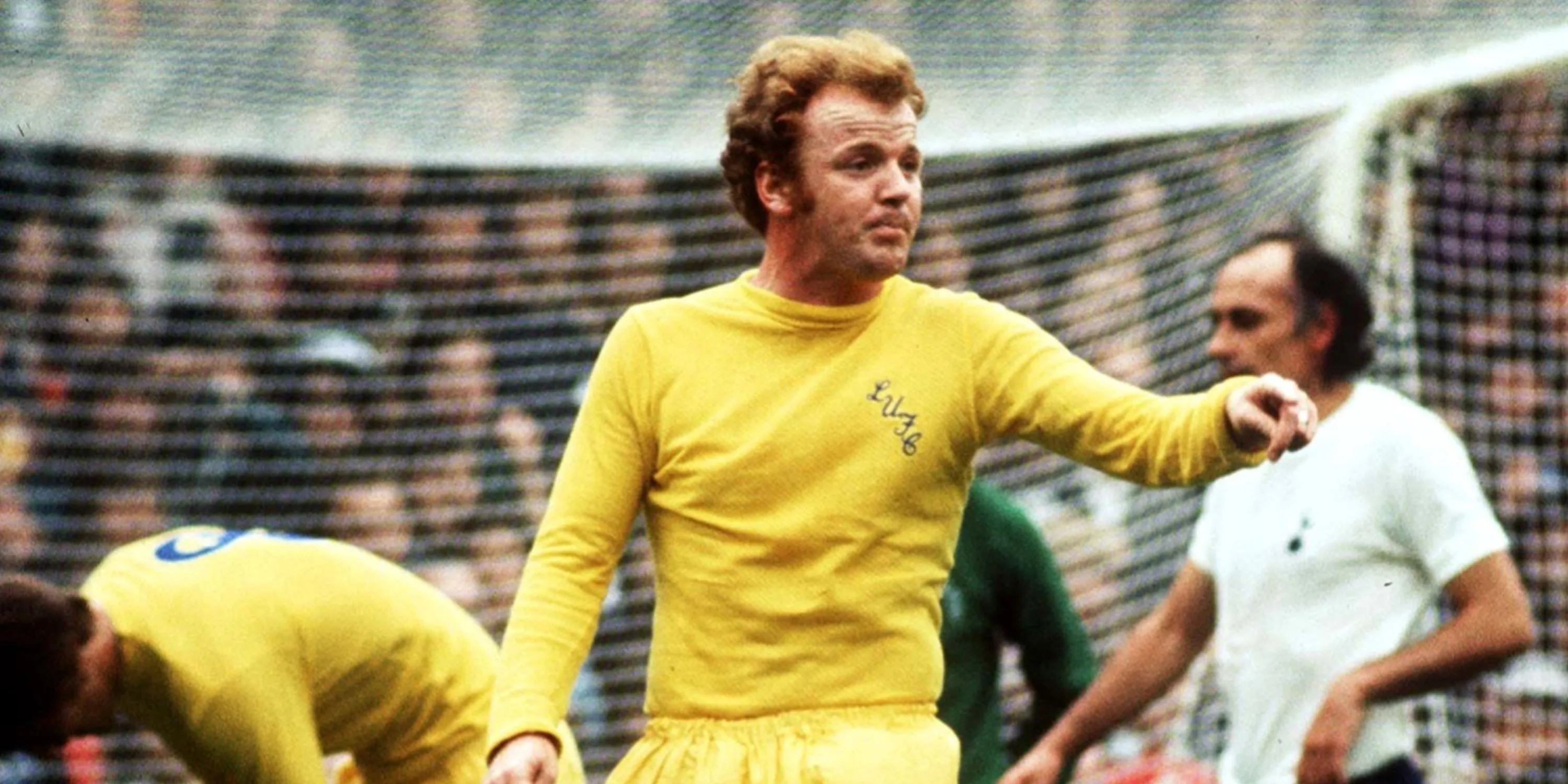 Huyền thoại Billy Bremner của Leeds United, biểu tượng cho sự kiên cường và tinh thần chiến đấu
