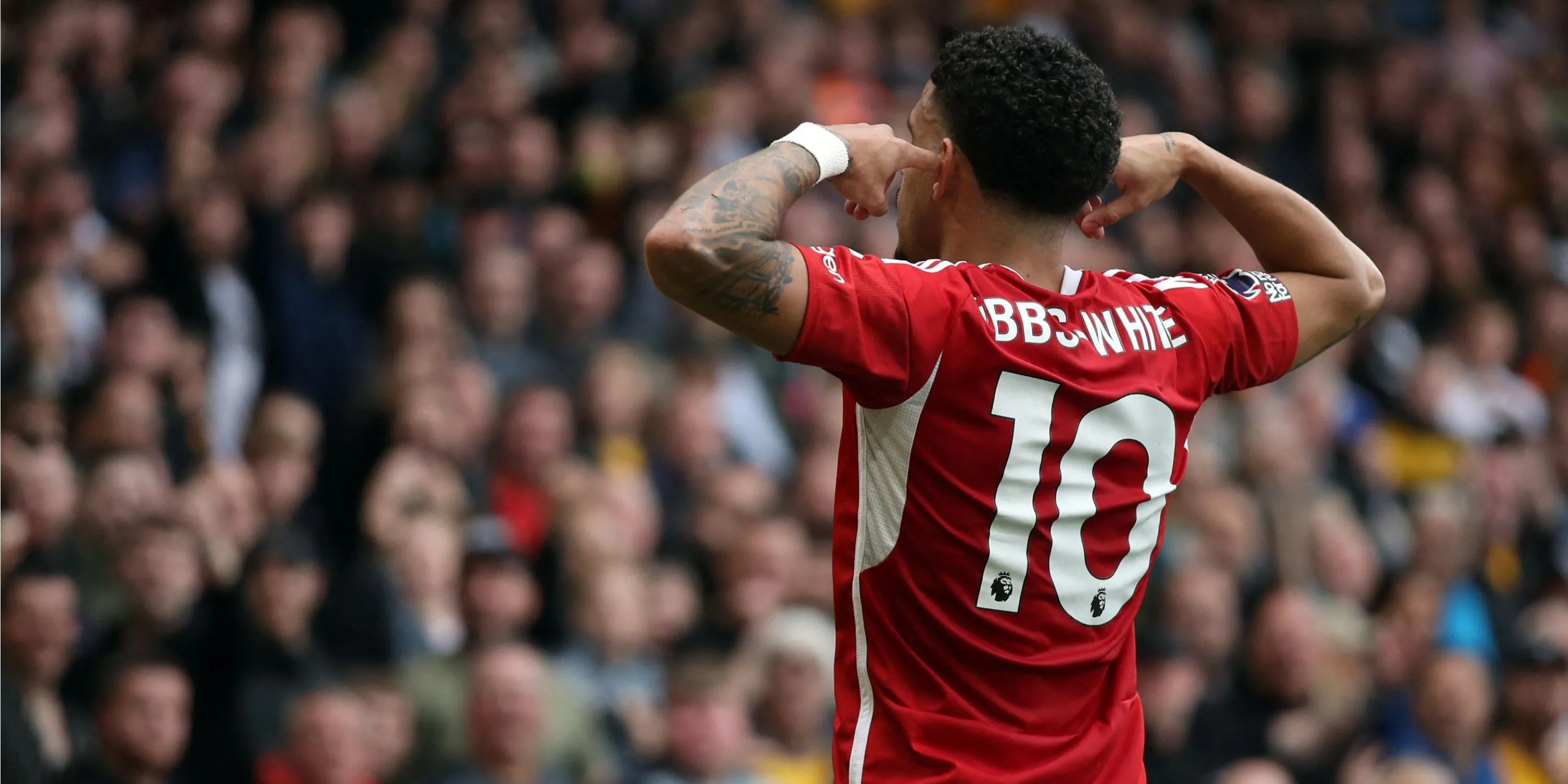 Morgan Gibbs-White ăn mừng bàn thắng sau khi đệ đơn yêu cầu chuyển nhượng để gia nhập Tottenham