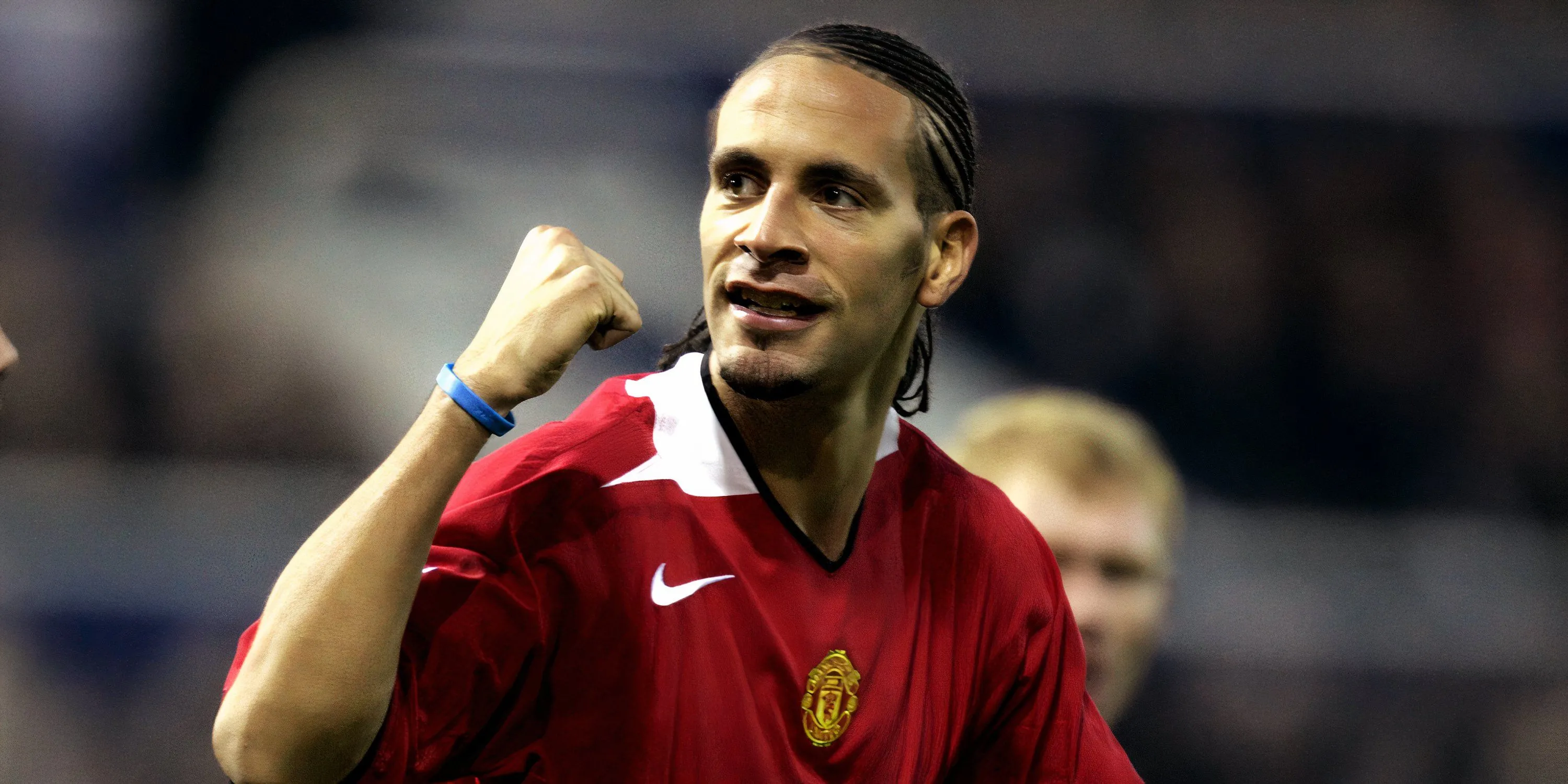 Rio Ferdinand, huyền thoại phòng ngự và đối tác ăn ý của Nemanja Vidic tại MU.