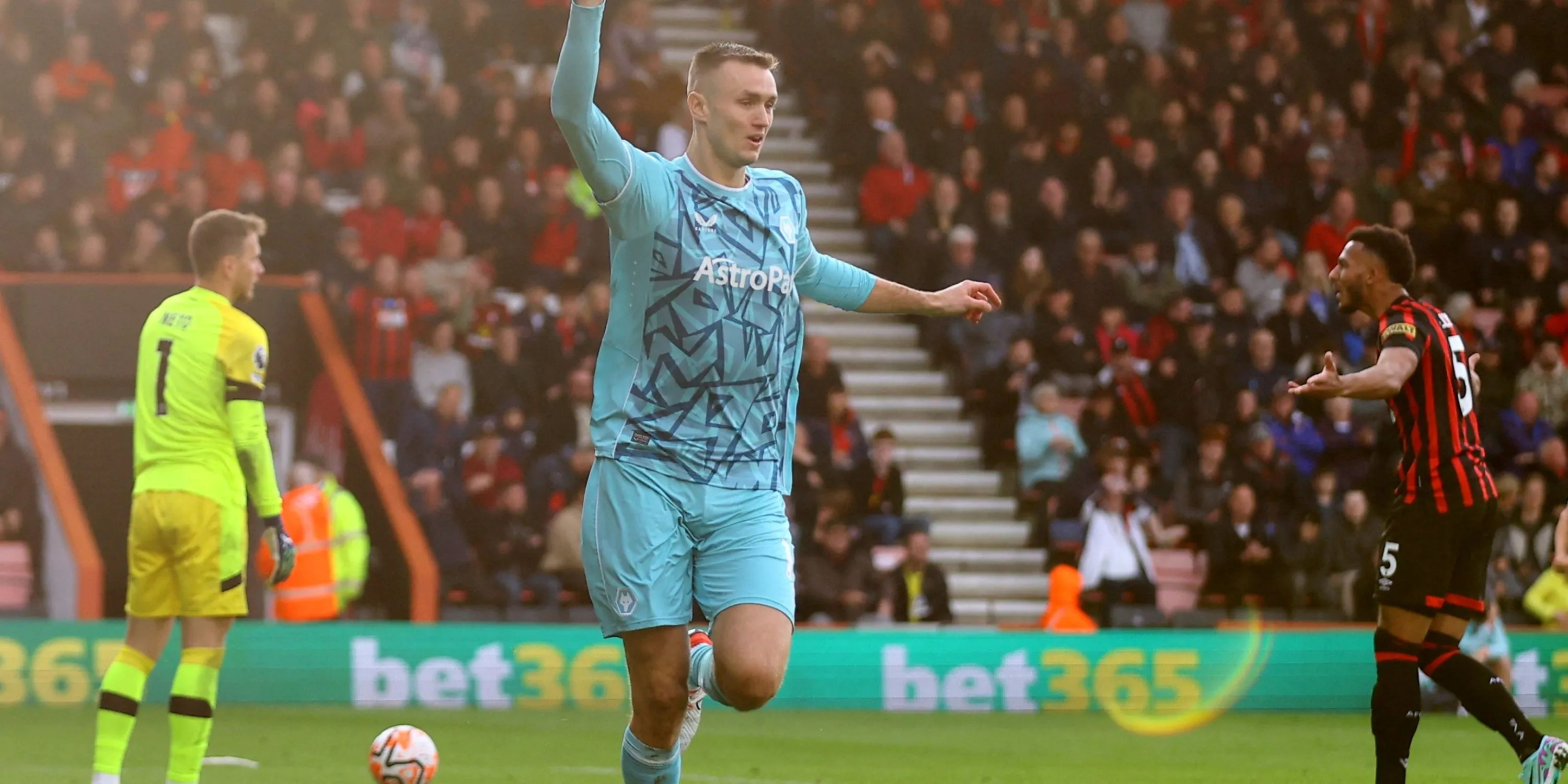 Tiền đạo Sasa Kalajdzic của Wolverhampton Wanderers