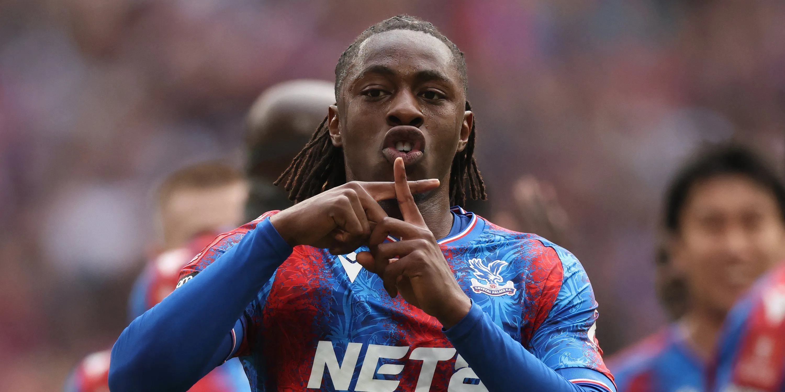 Tiền vệ Eberechi Eze của Crystal Palace, mục tiêu khác của Pháo thủ