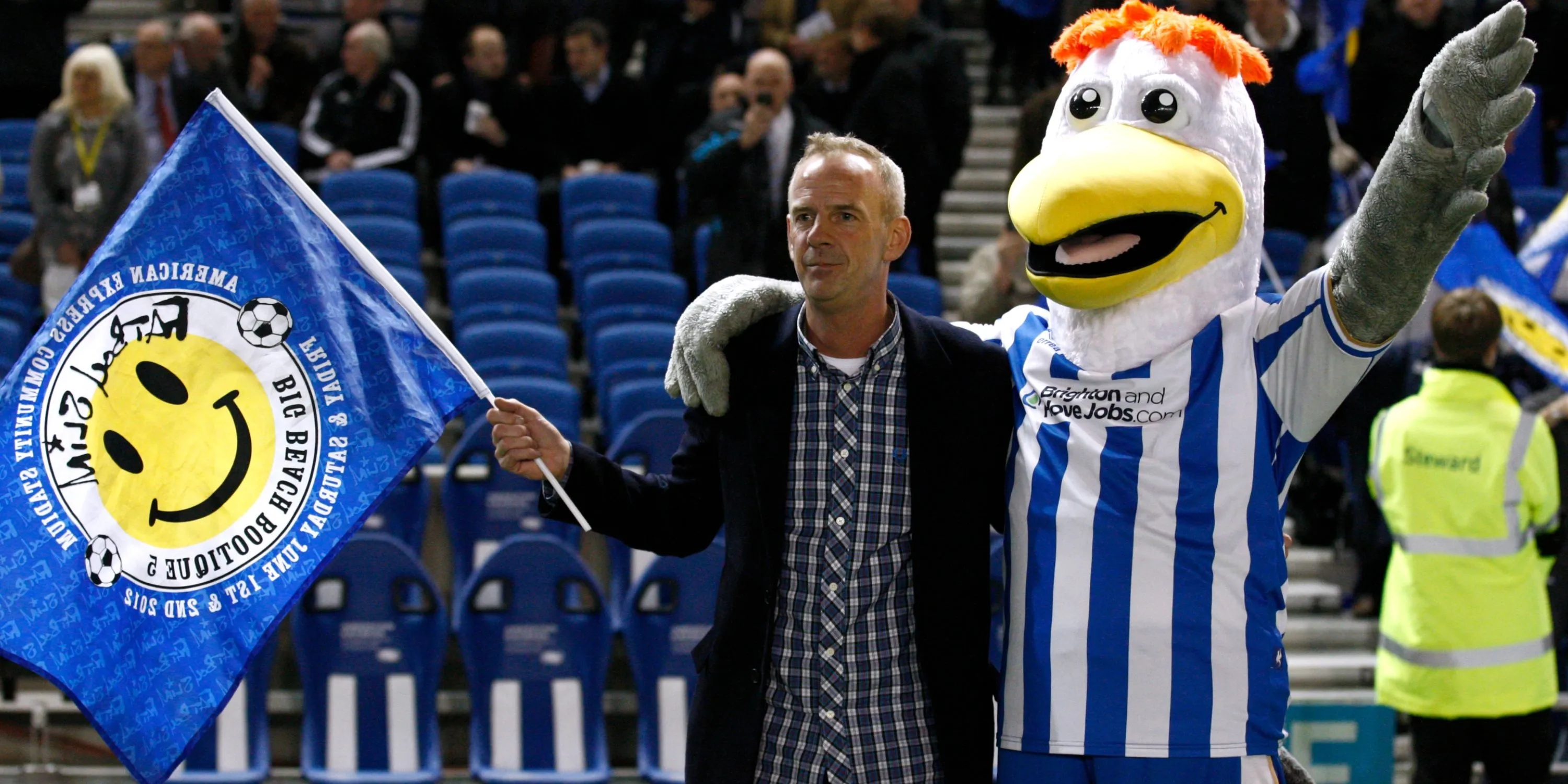 Fatboy Slim, DJ nổi tiếng và cổ động viên cuồng nhiệt của Brighton