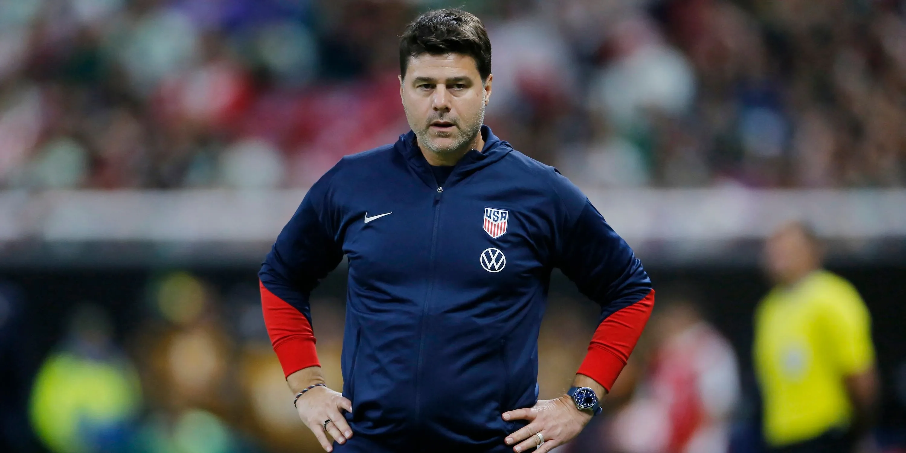 Huấn luyện viên Mauricio Pochettino của Chelsea trên sân tập