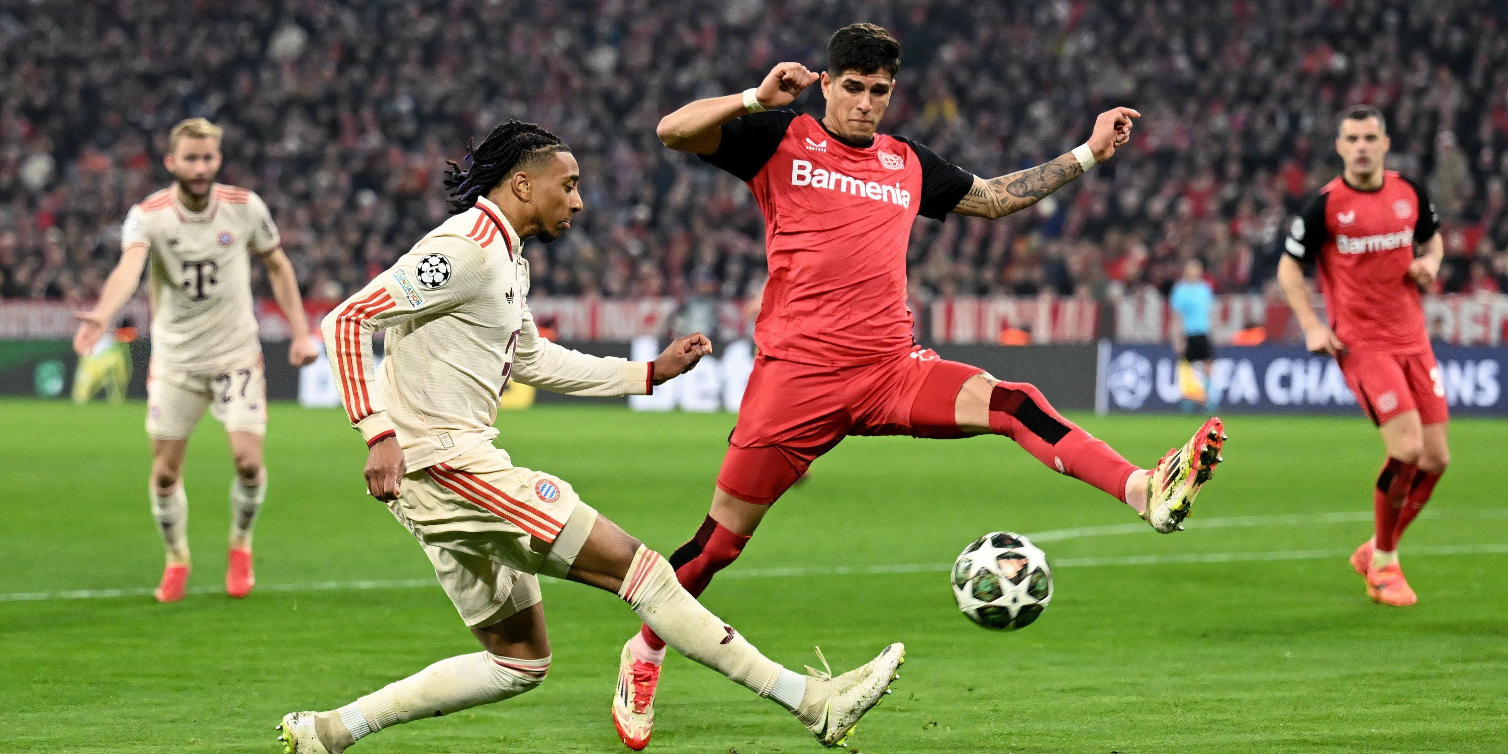 Piero Hincapié trong màu áo Bayer Leverkusen, tiềm năng lớn cho Arsenal