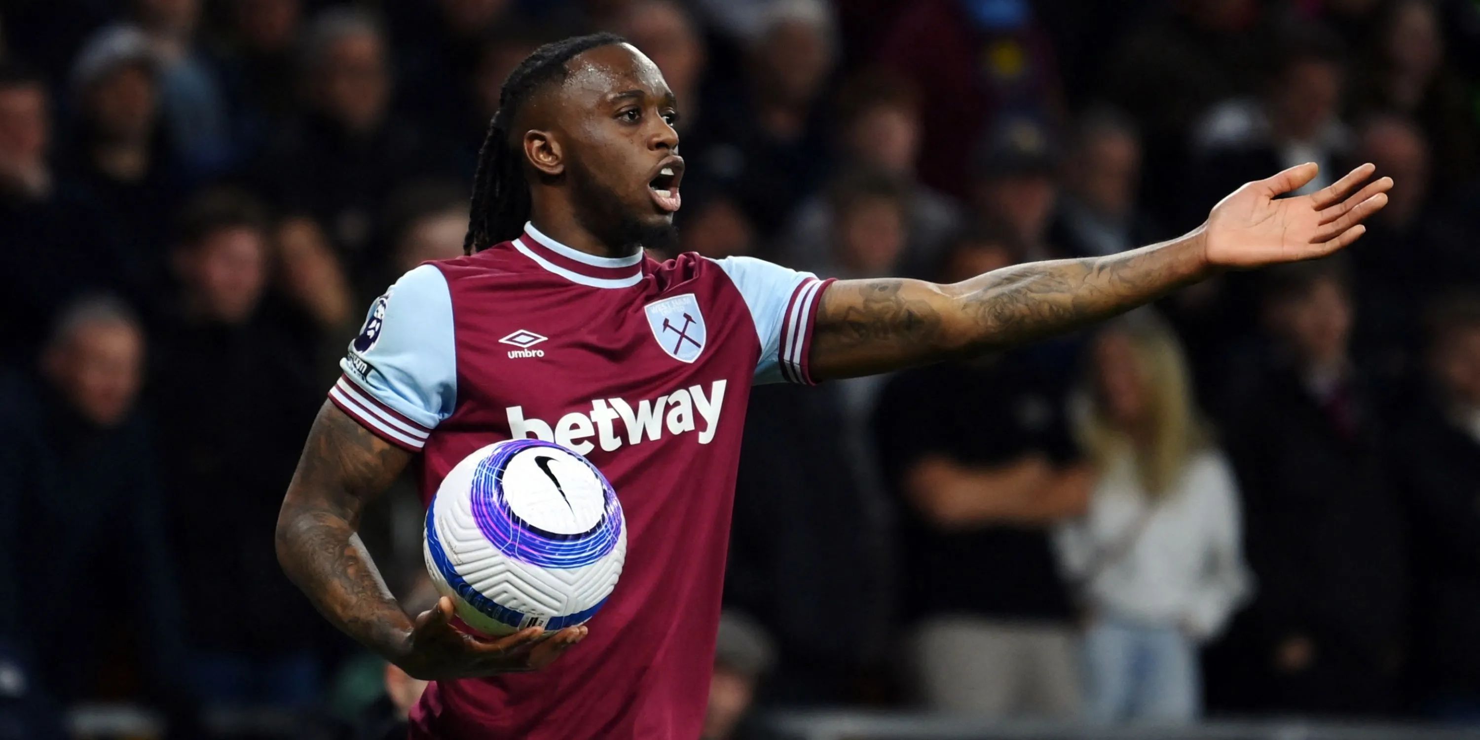 Wan-Bissaka trong pha phòng ngự cánh phải