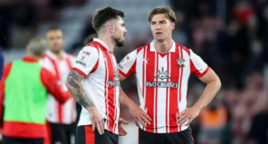southampton bi loai khoi play off championship