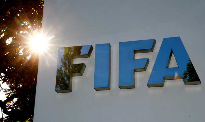 FIFA là tên viết tắt của Liên đoàn Bóng đá Quốc tế