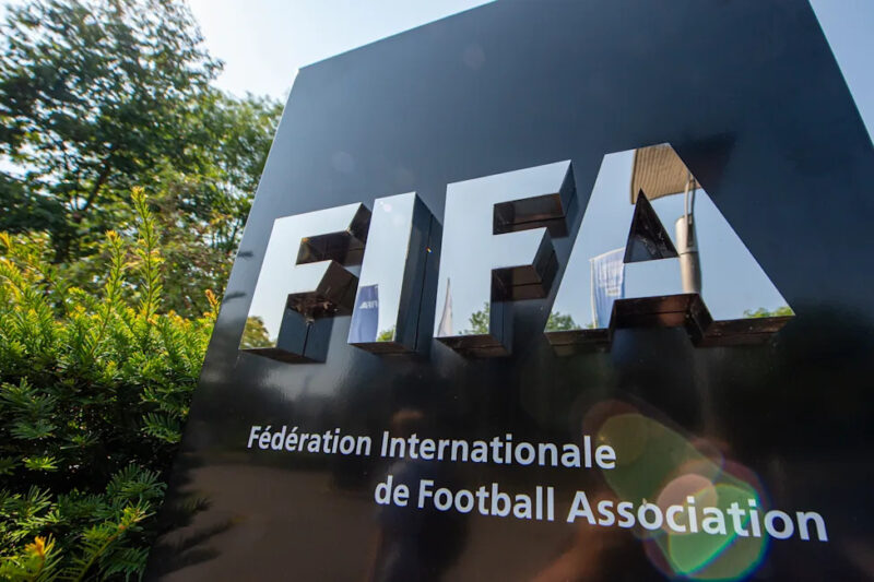 FIFA là viết tắt của Fédération Internationale de Football Association